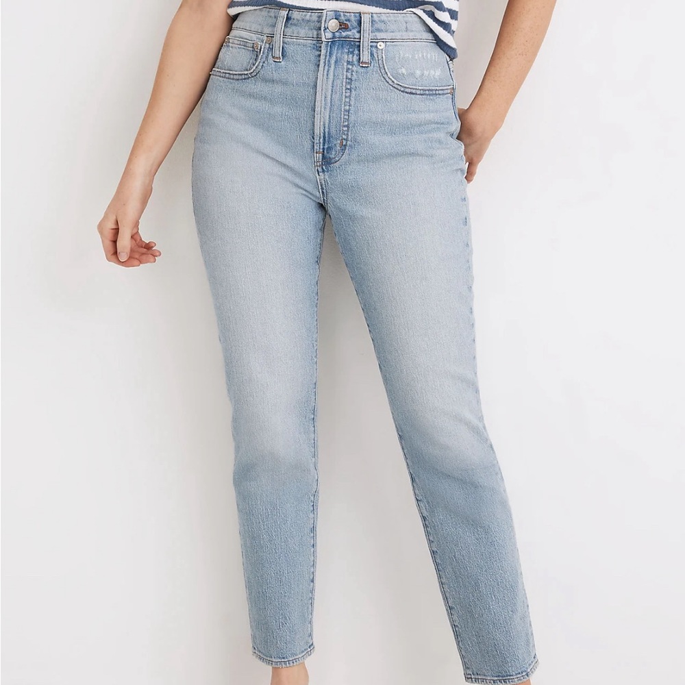 Madewell The Curvy Perfect Vintage Jean in Fiore Wash Straight Leg Light Wash